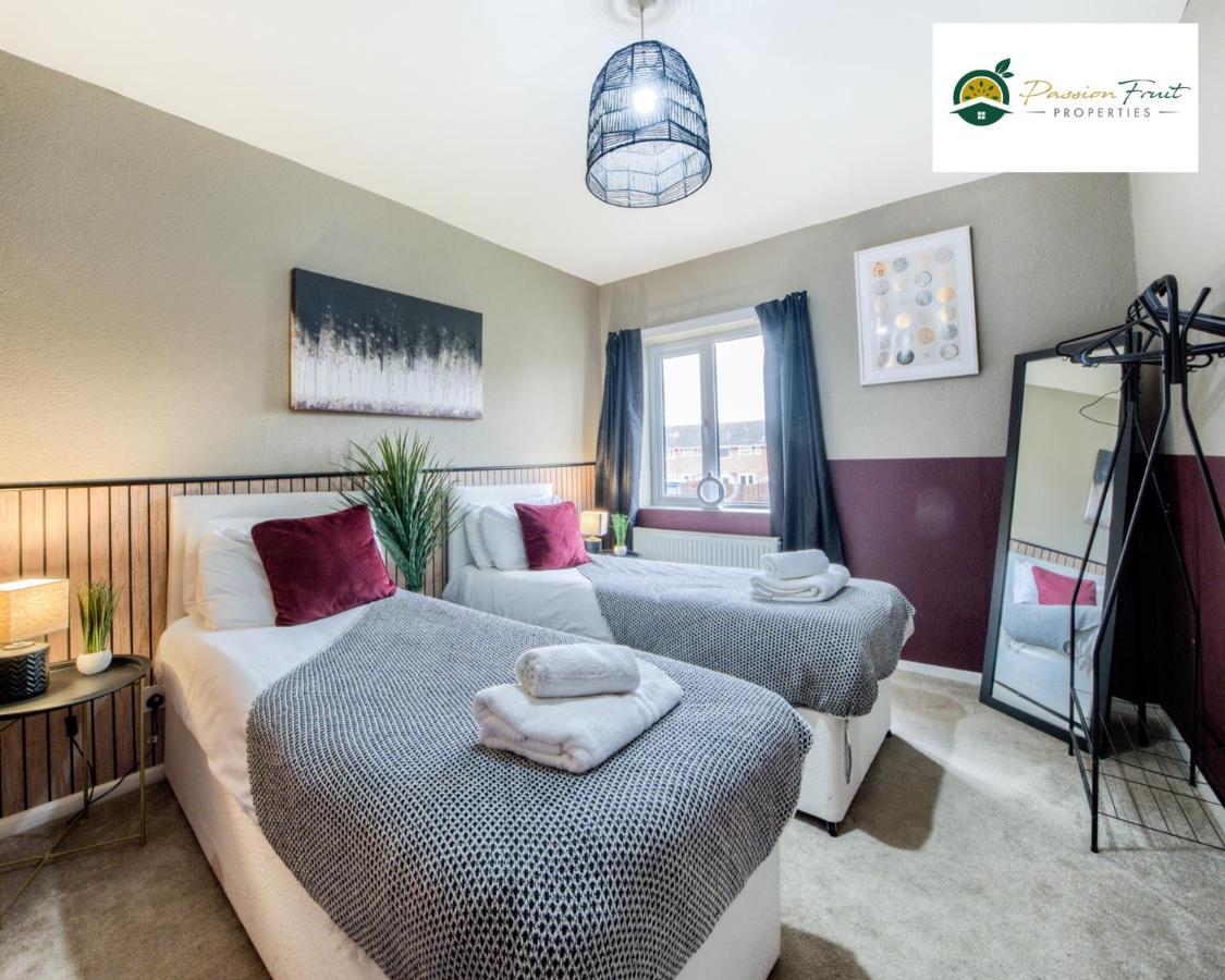 3 Bedroom House With 5 Beds House By Passionfruit Properties Near Coventry City Centre - Bcc Eksteriør bilde