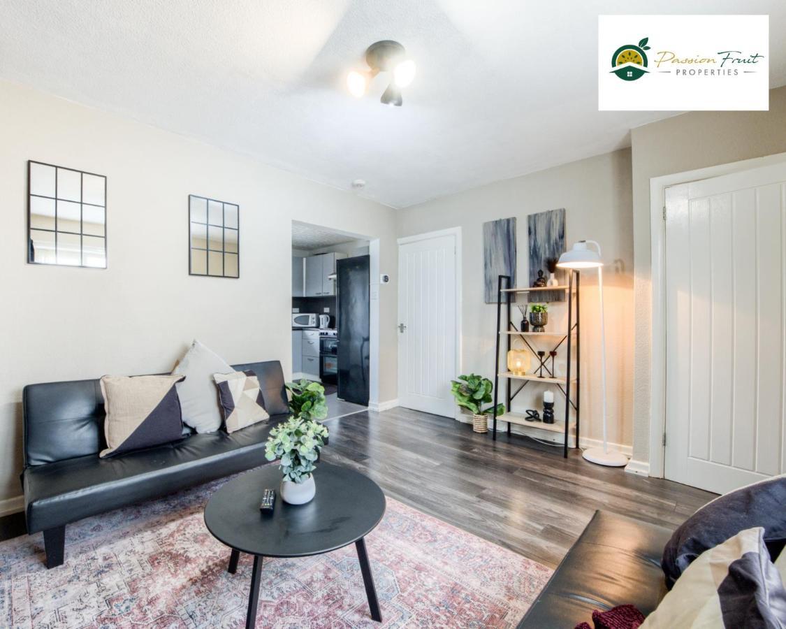 3 Bedroom House With 5 Beds House By Passionfruit Properties Near Coventry City Centre - Bcc Eksteriør bilde