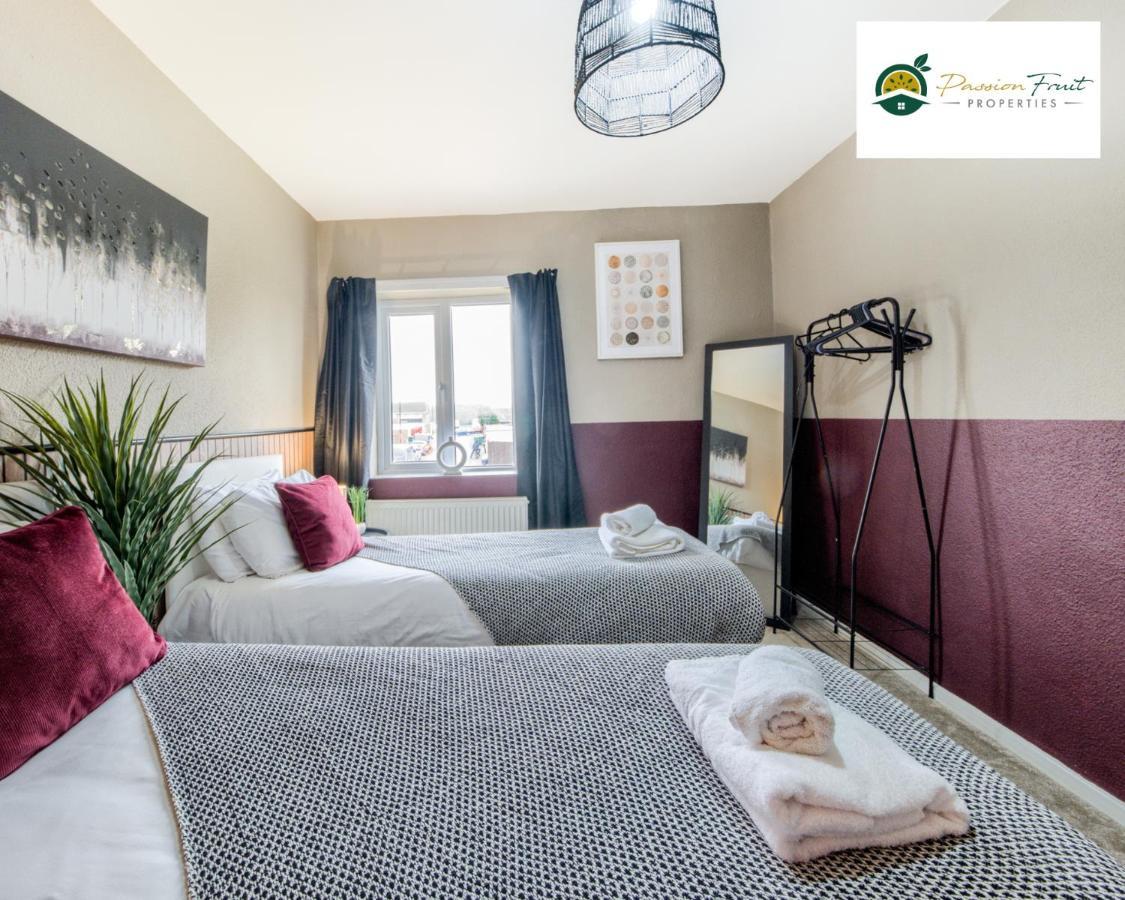 3 Bedroom House With 5 Beds House By Passionfruit Properties Near Coventry City Centre - Bcc Eksteriør bilde