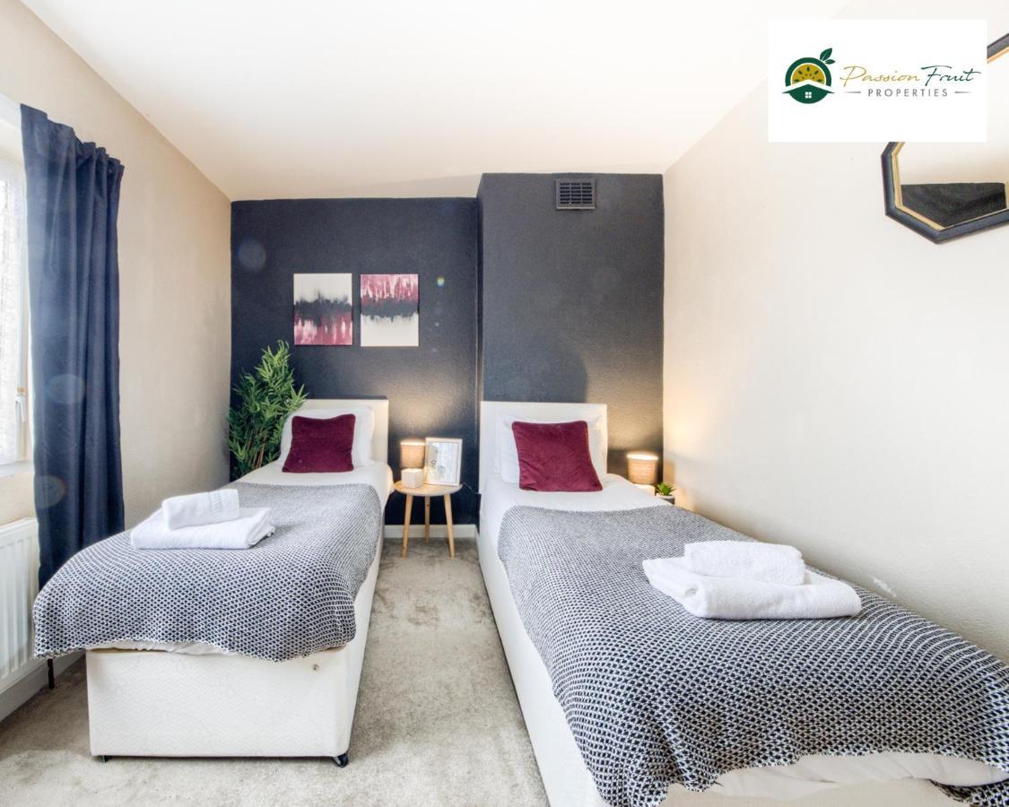 3 Bedroom House With 5 Beds House By Passionfruit Properties Near Coventry City Centre - Bcc Eksteriør bilde