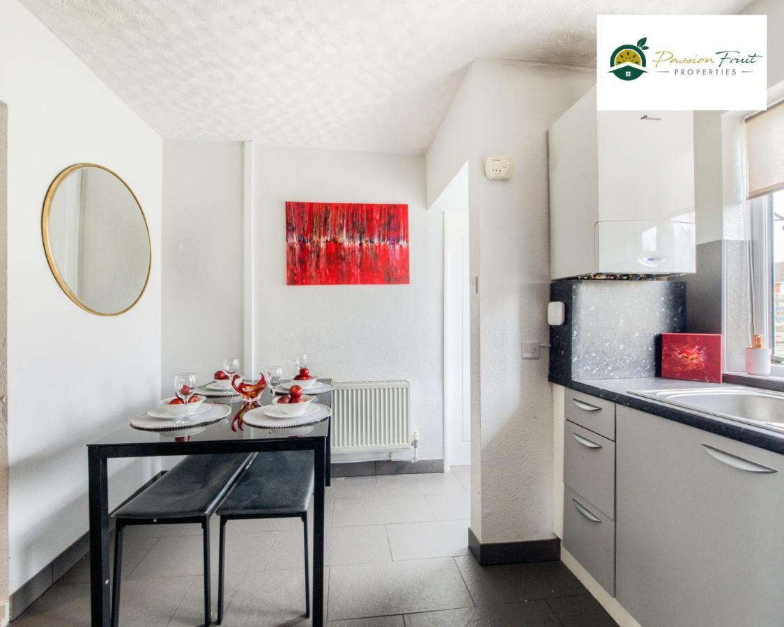 3 Bedroom House With 5 Beds House By Passionfruit Properties Near Coventry City Centre - Bcc Eksteriør bilde